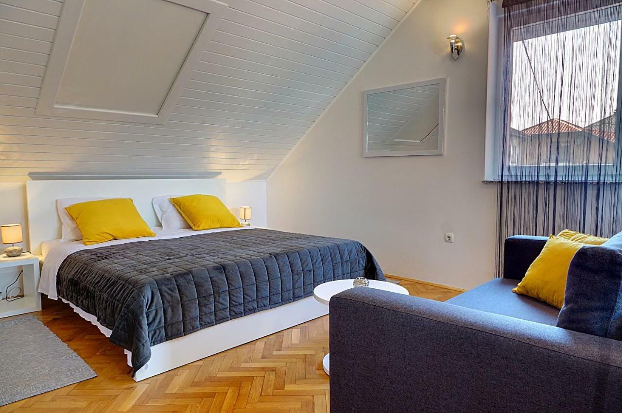 Apartman Studio Sonas 3 With Free Private Parking Karlovac Eksteriør billede