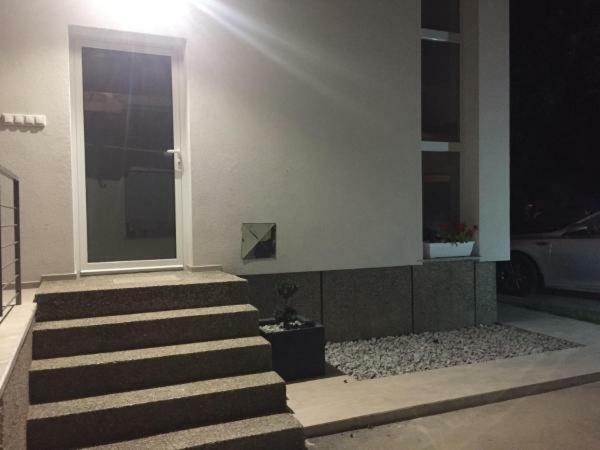 Apartman Studio Sonas 3 With Free Private Parking Karlovac Eksteriør billede